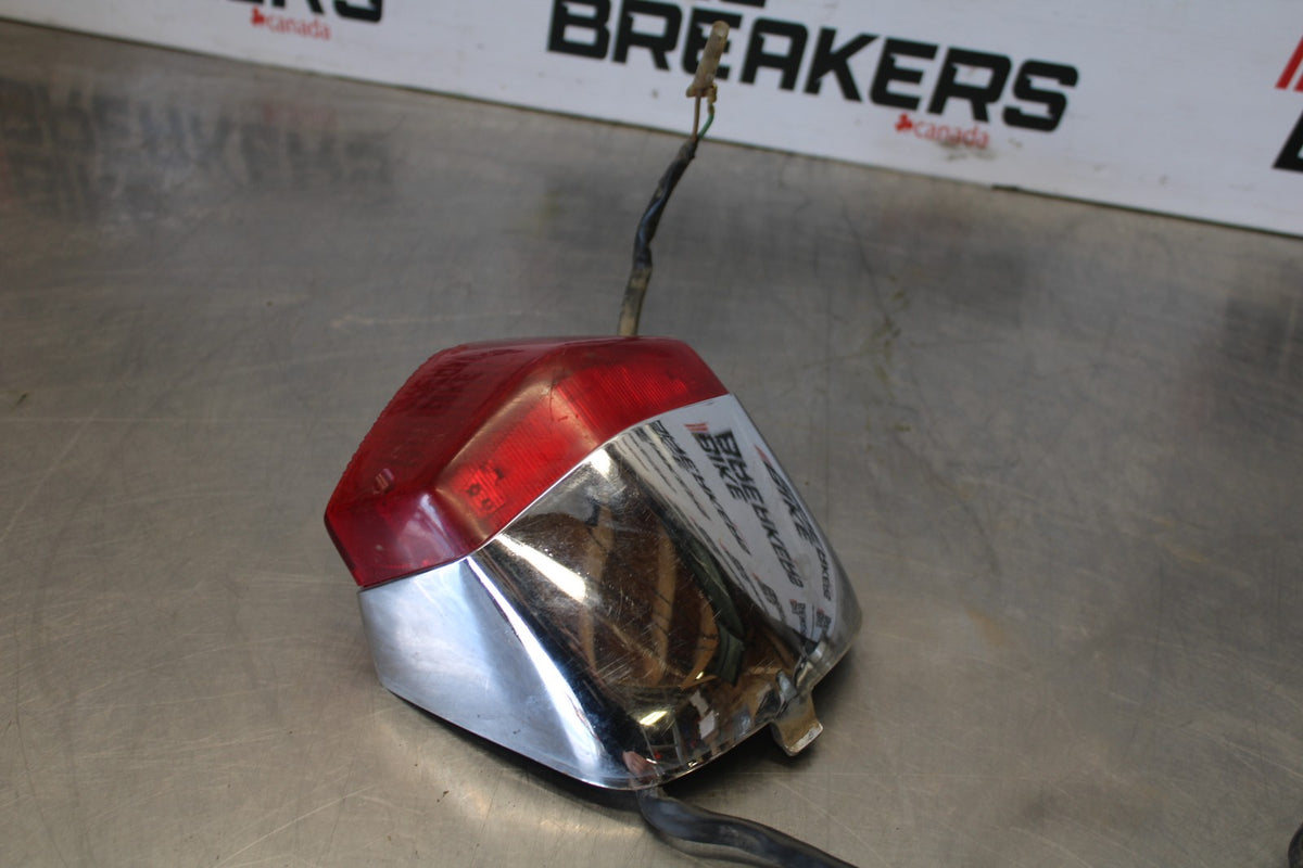 95 HONDA SHADOW 1100 TAILLIGHT REAR TAIL BRAKE LIGHT BB885