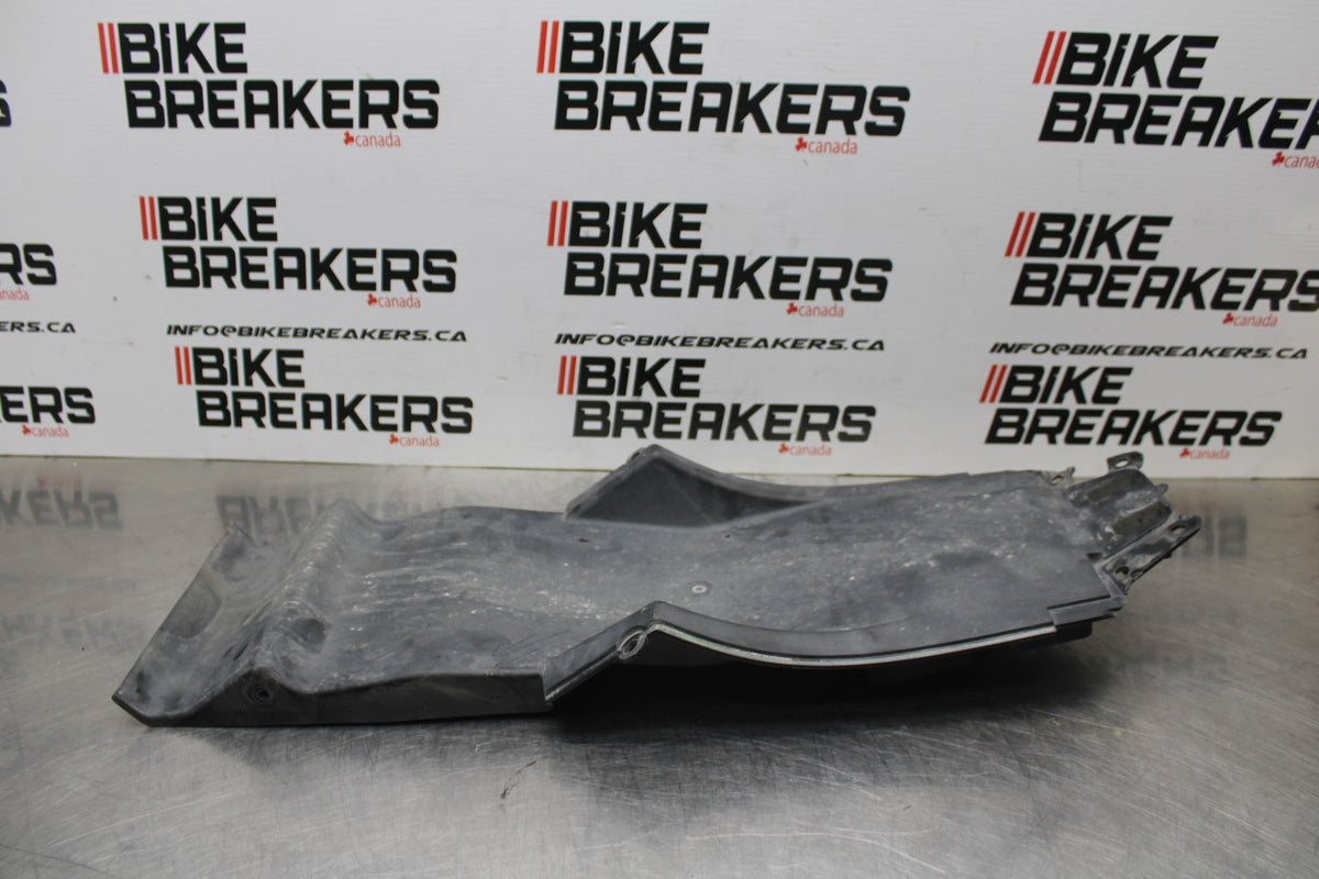 09 KAWASAKI NINJA 250R REAR BACK TAIL UNDERTAIL FAIRING COWL FENDER BB824