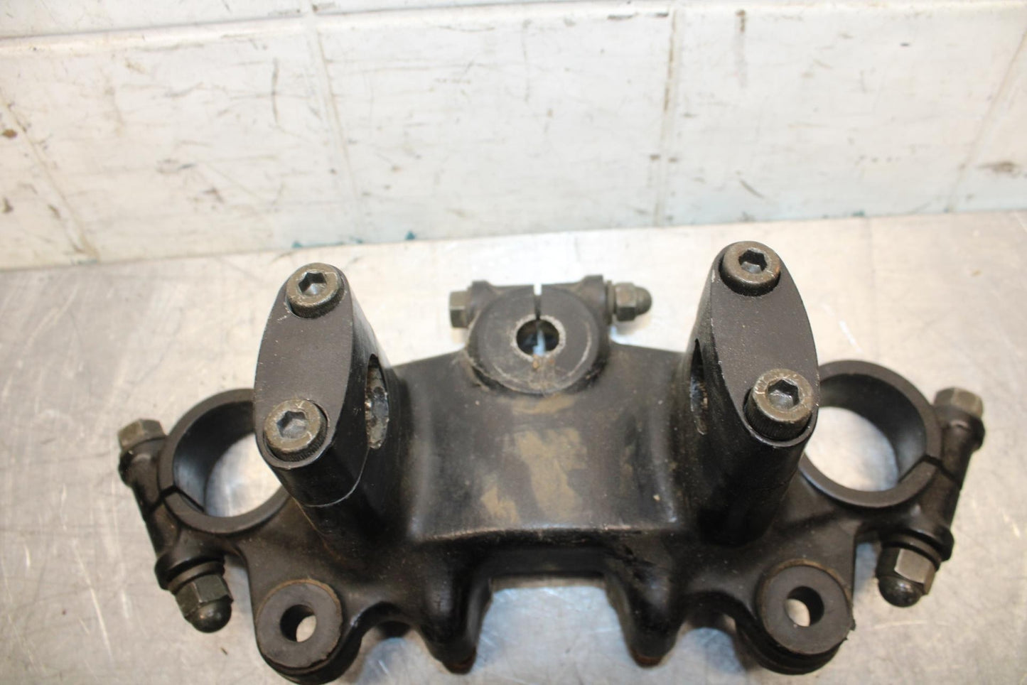 82-83 SUZUKI GS1100GL FORKS UPPER TRIPLE TREE CLAMP BB30