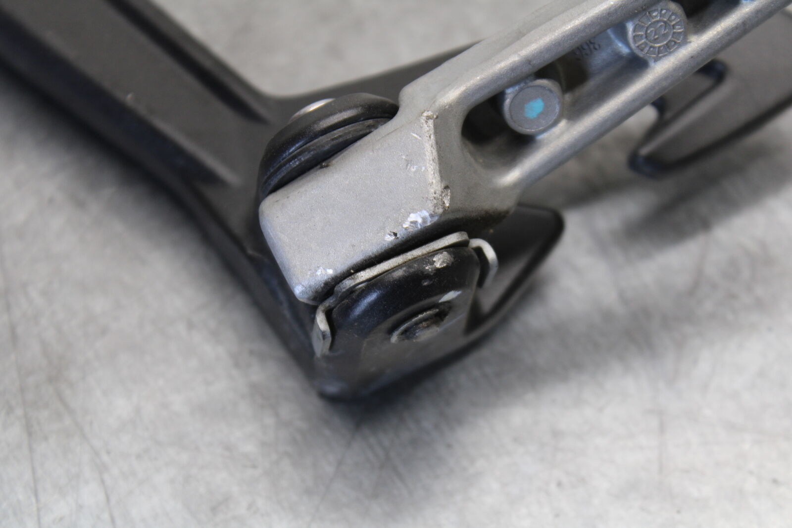 18-23 KAWASAKI NINJA 400 REAR BACK PASSENGER PEG SET PAIR BB679