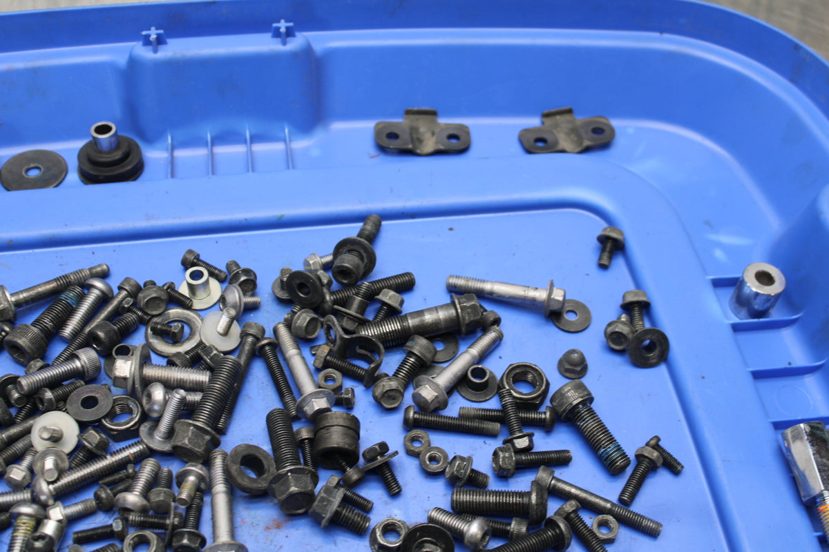 09 YAMAHA ROYAL STAR XVZ1300TF VENTURE MOUNTING BOLTS HARDWARE BB151