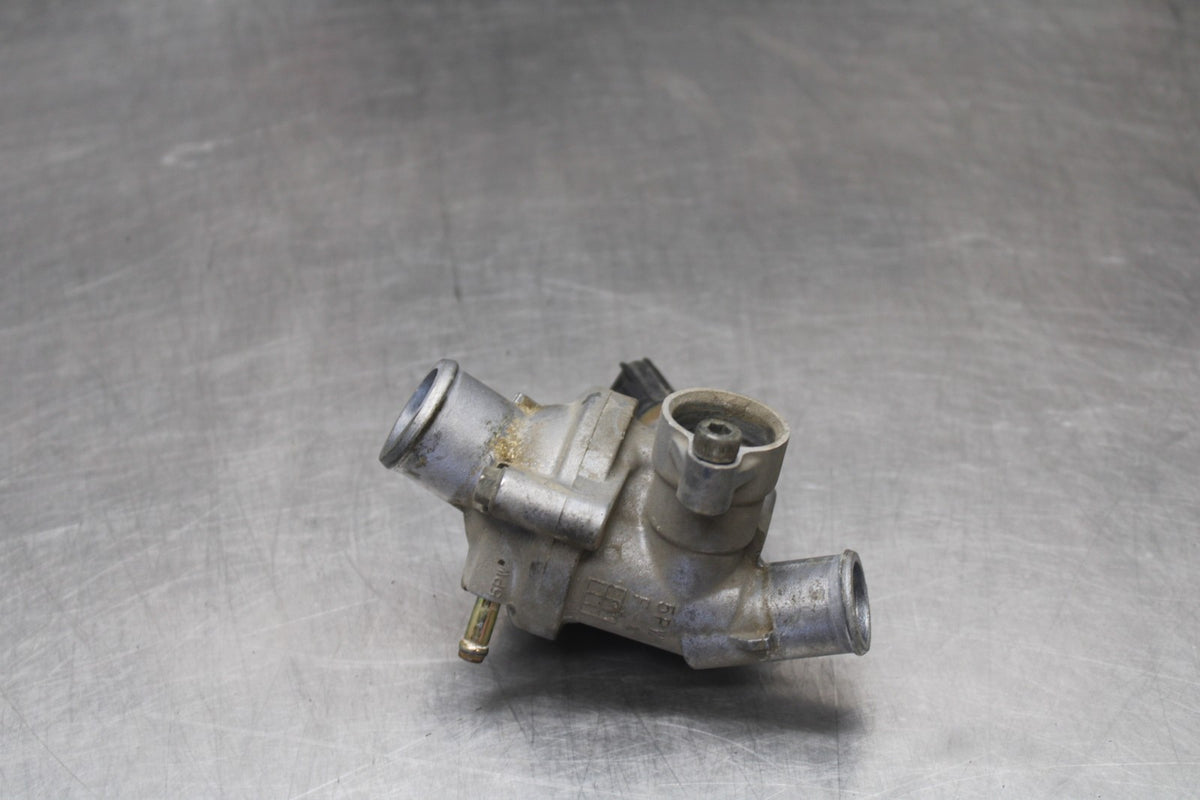 03 YAMAHA YZF R1 THERMOSTAT W HOUSING ASSEMBLY BB895