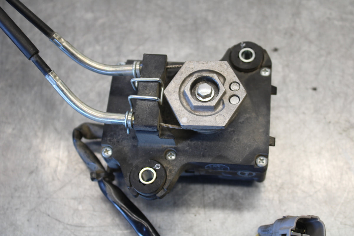11-24 SUZUKI GSXR750 EXHAUST VALVE SERVO MOTOR BB687