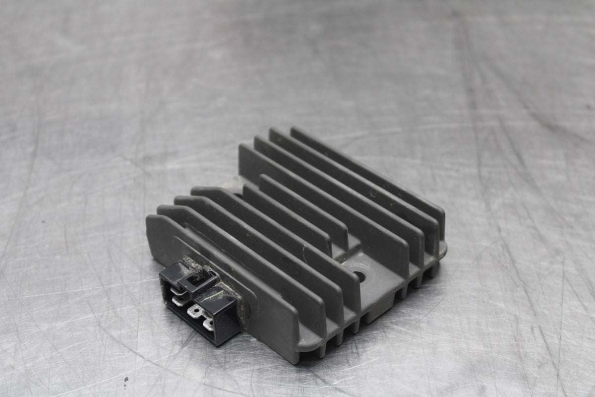 23 YAMAHA YZF R3 RECTIFIER VOLTAGE REGULATOR BB806