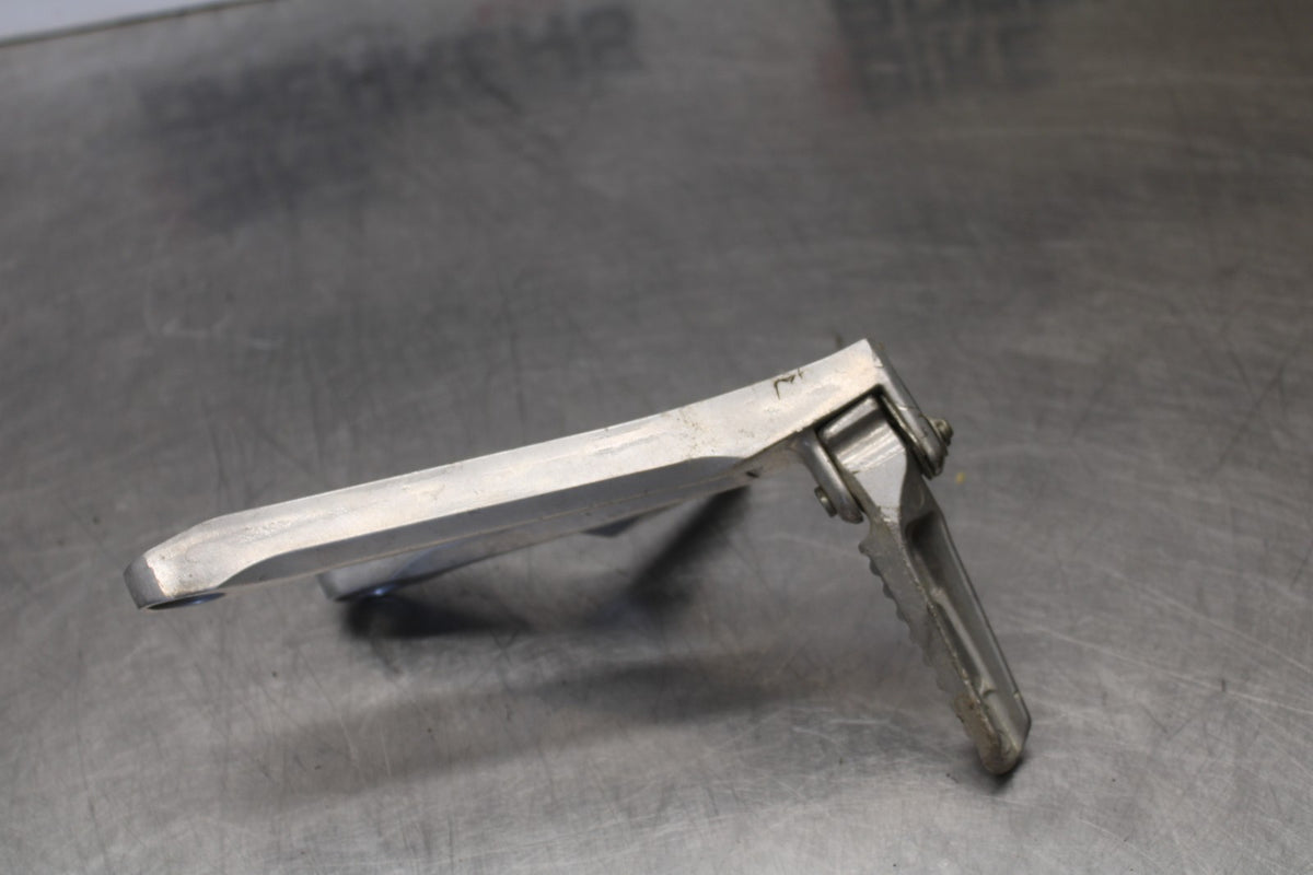 05-06 HONDA CBR600RR LEFT REAR BACK PASSENGER PEG BB893