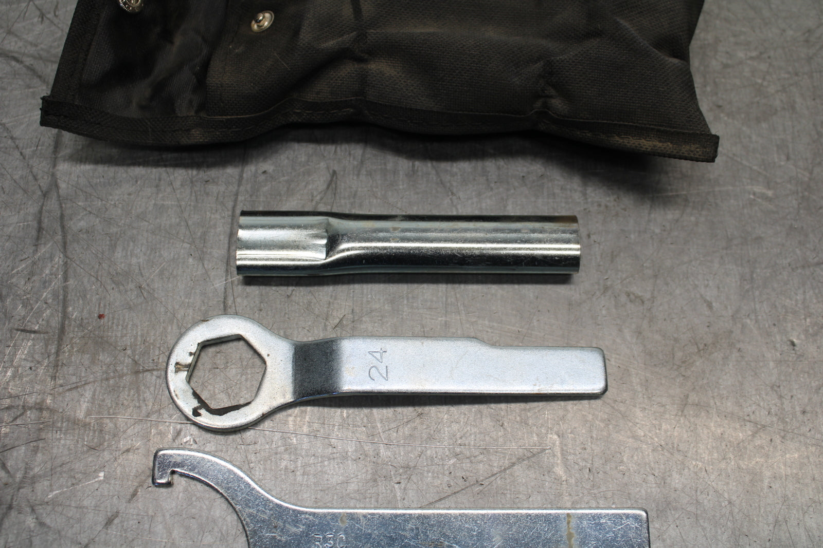 19-22 KAWASAKI Z400 STOCK TOOLS OEM TOOL BAG KIT SET BB708