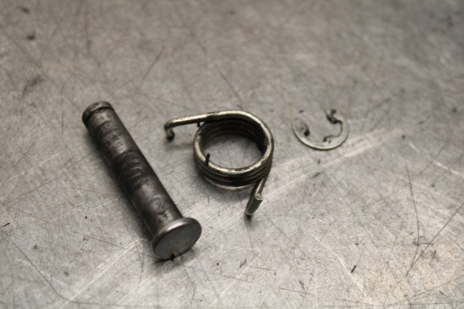 16 KAWASAKI NINJA ZX10R RIGHT FRONT FOOT REST PEG STEP 34028-0140 BB650