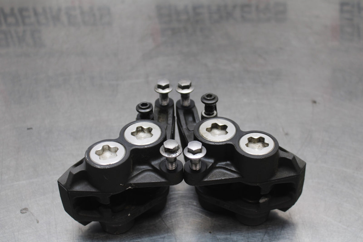 14-17 YAMAHA FZ07 RIGHT LEFT FRONT BRAKE CALIPER SET PAIR CALIPERS BB766