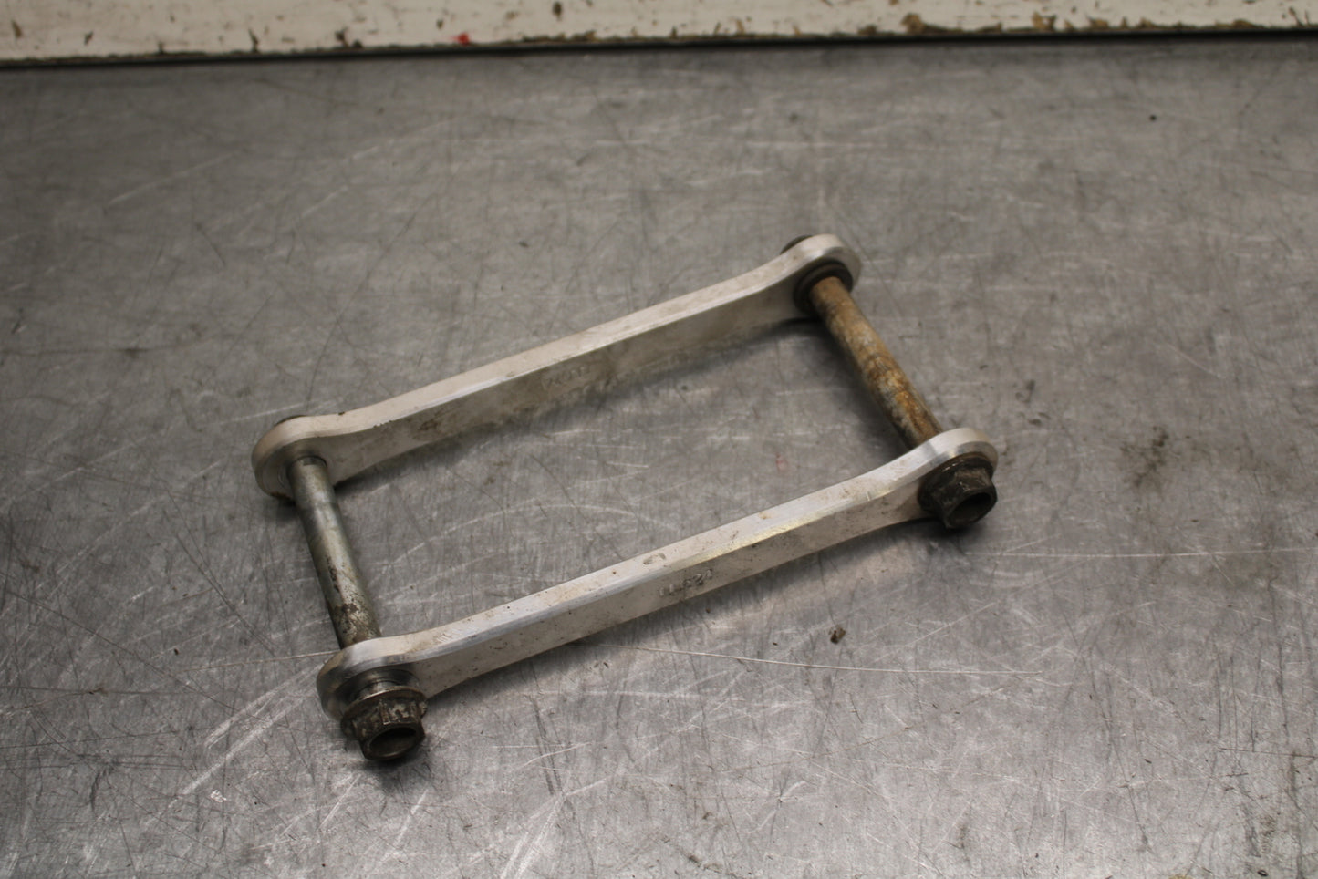 06 YAMAHA YZF R6 AFTERMARKET REAR SHOCK LOWERING LINKAGE LINKS BB716