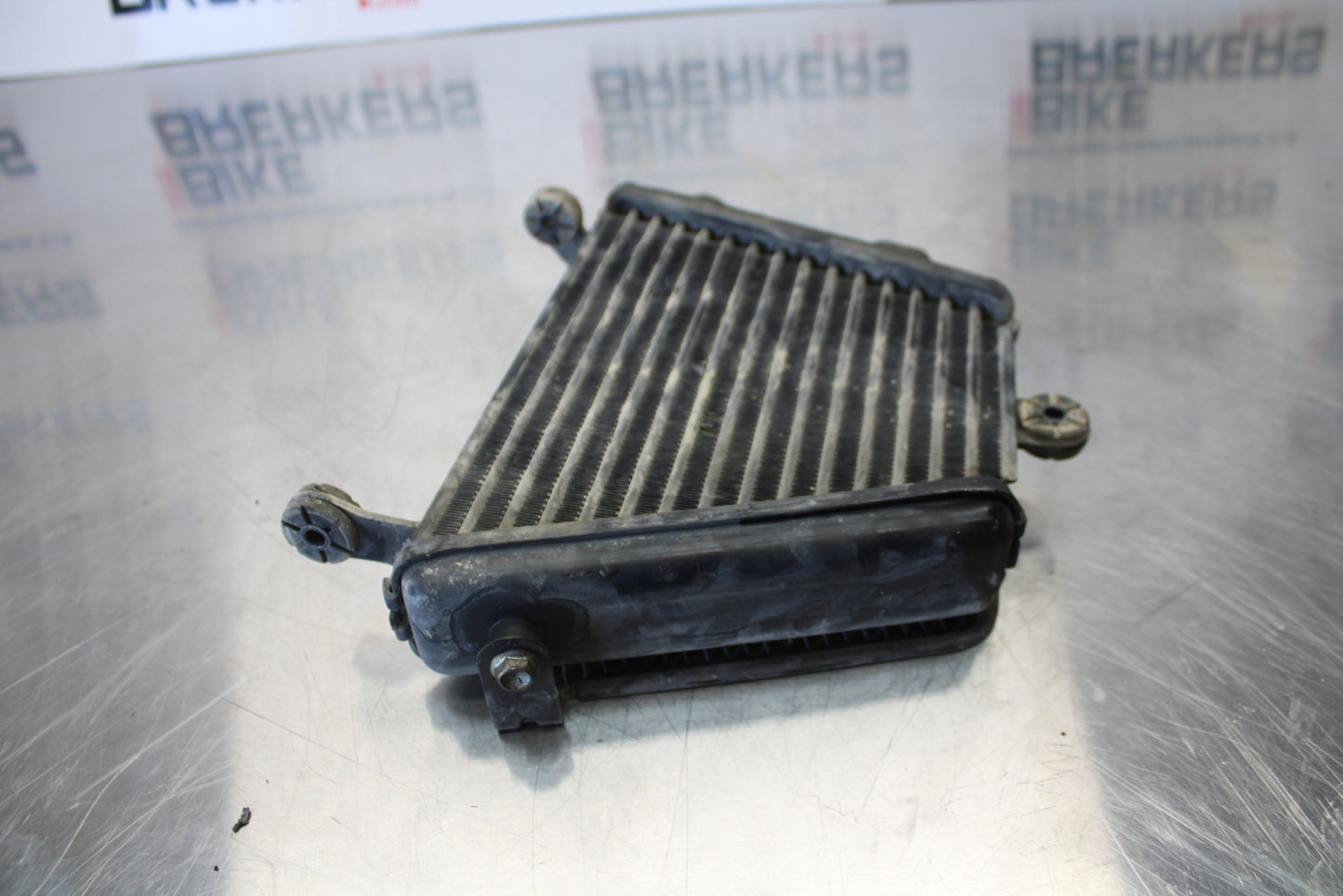 11 SUZUKI GSXR1000 ENGINE MOTOR OIL COOLER  BB142
