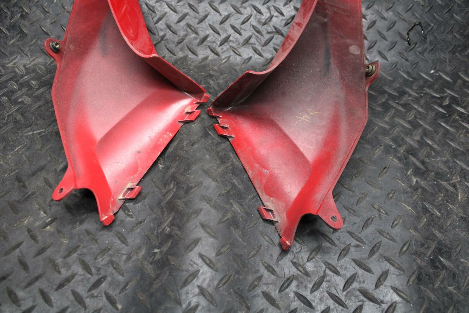 03-04 HONDA CBR600RR RIGHT LEFT FRONT DUCT COVERS PANELS COWLS BB200