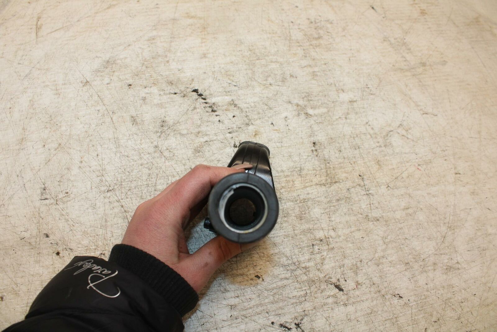 08-16 YAMAHA YZF R6 THROTTLE CABLE LINE HOUSING GUIDE BB365