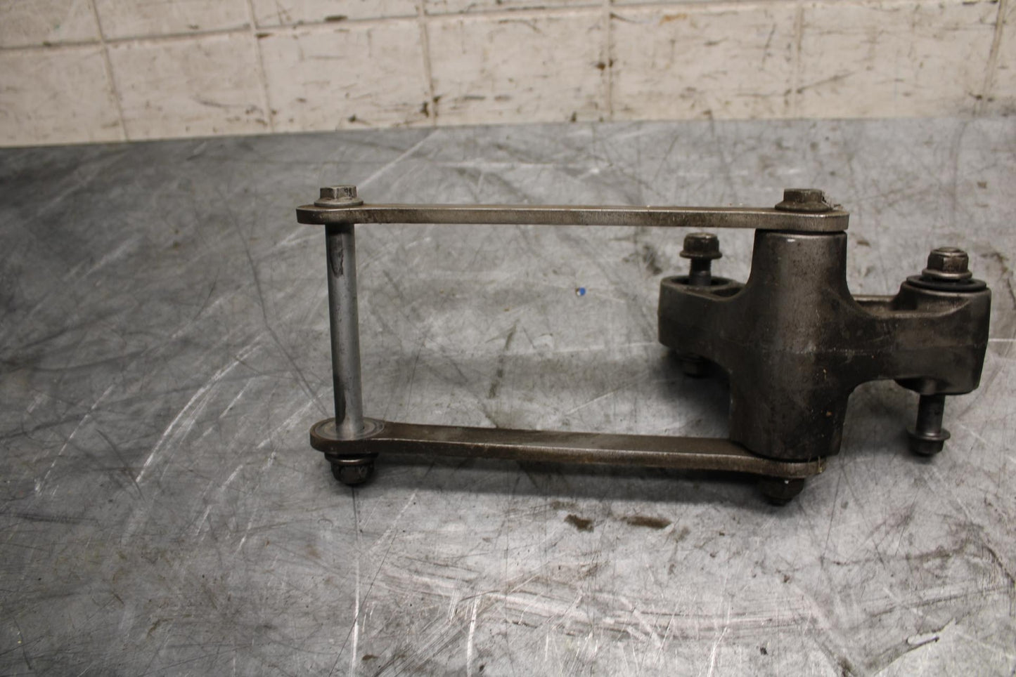 2005 Kawasaki Ninja ZX6R ZX636C REAR DOGBONE SHOCK LINKAGE LINK BB534