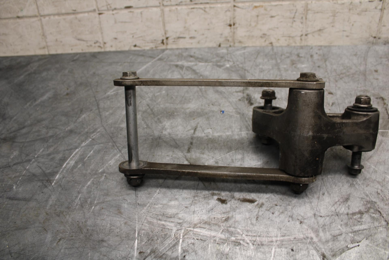 2005 Kawasaki Ninja ZX6R ZX636C REAR DOGBONE SHOCK LINKAGE LINK BB534