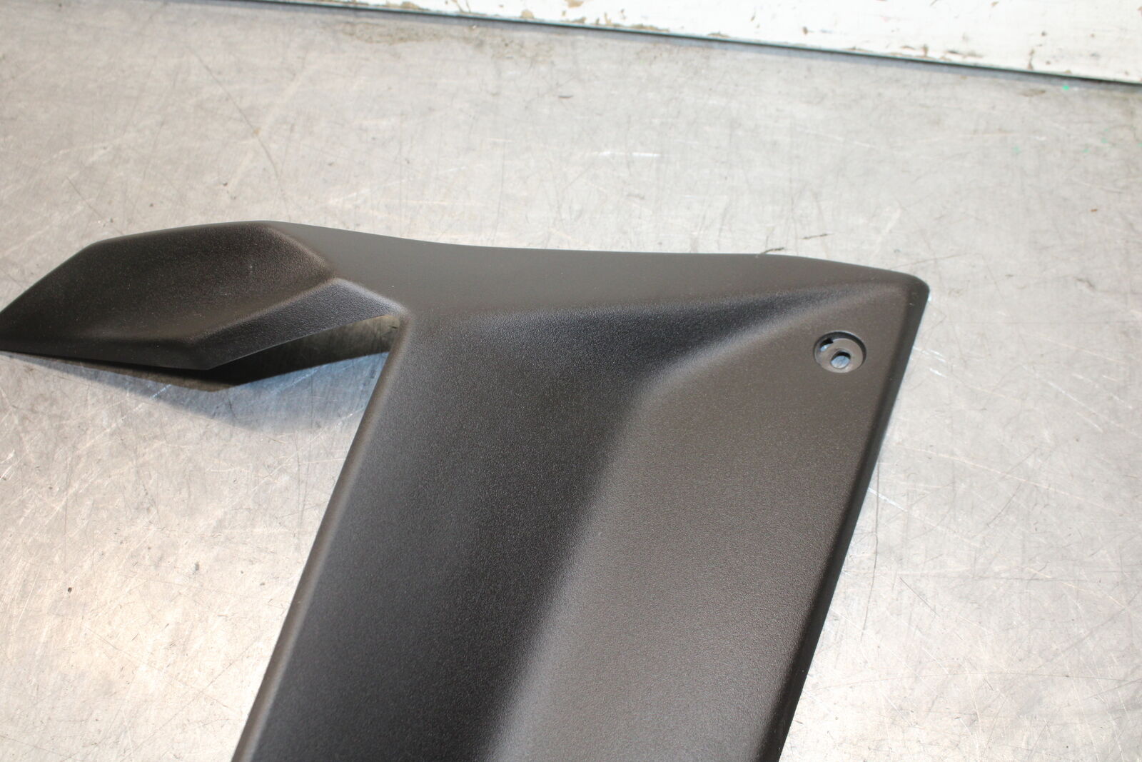 18-24 KAWASAKI NINJA 650 LEFT & RIGHT MID UPPER SIDE FAIRING COWL PLASTIC BB725