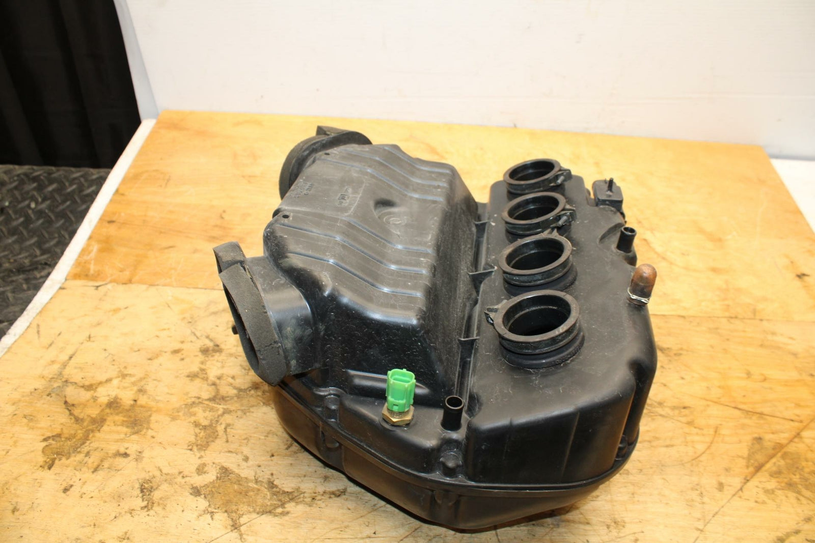 01-03 SUZUKI GSXR600 AIRBOX AIR INTAKE FILTER BOX BB336