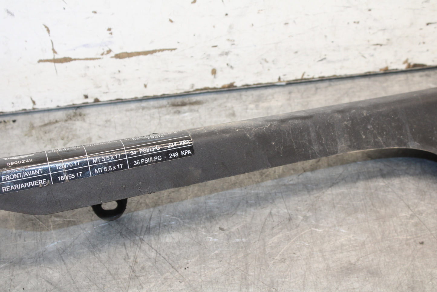 07-08 TRIUMPH DAYTONA 675 REAR BACK DRIVE CHAIN GUARD COVER T2050400 BB685