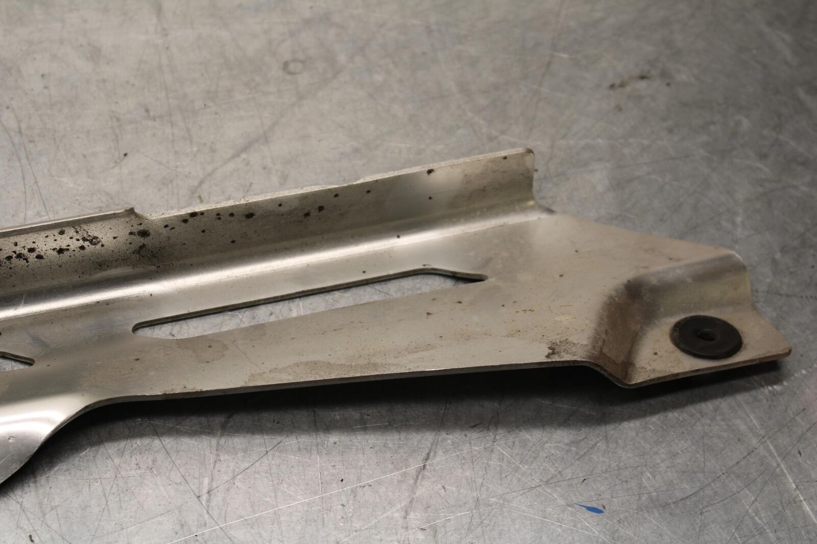 1997 Suzuki Bandit 1200 GSF1200S ALUMINUM REAR BACK CHAIN GUARD COVER BB559