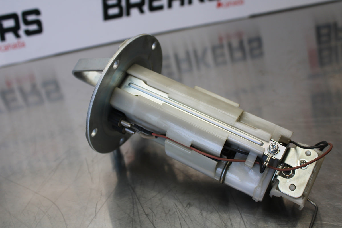 11 SUZUKI GSXR1000 FUEL PUMP GAS PETROL SENDER UNIT BB142