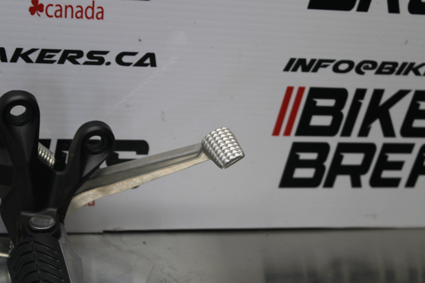 23-24 KAWASAKI NINJA ZX14R NERW!! RIGHT REARSET REAR SET DRIVER FOOT PEG BB153