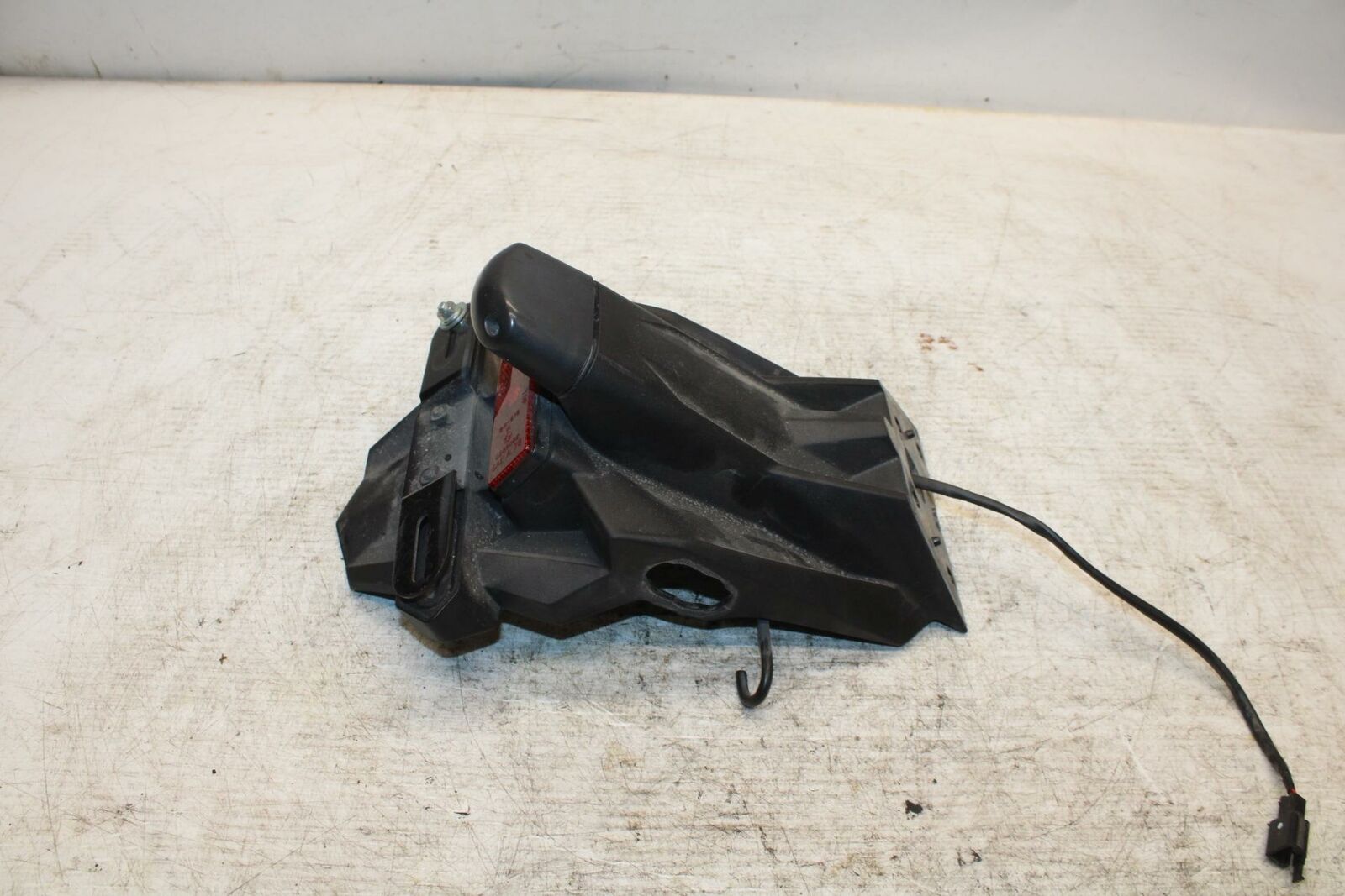 12-13 KAWASAKI EX300 NINJA REAR BACK FENDER MUD GUARD BB373