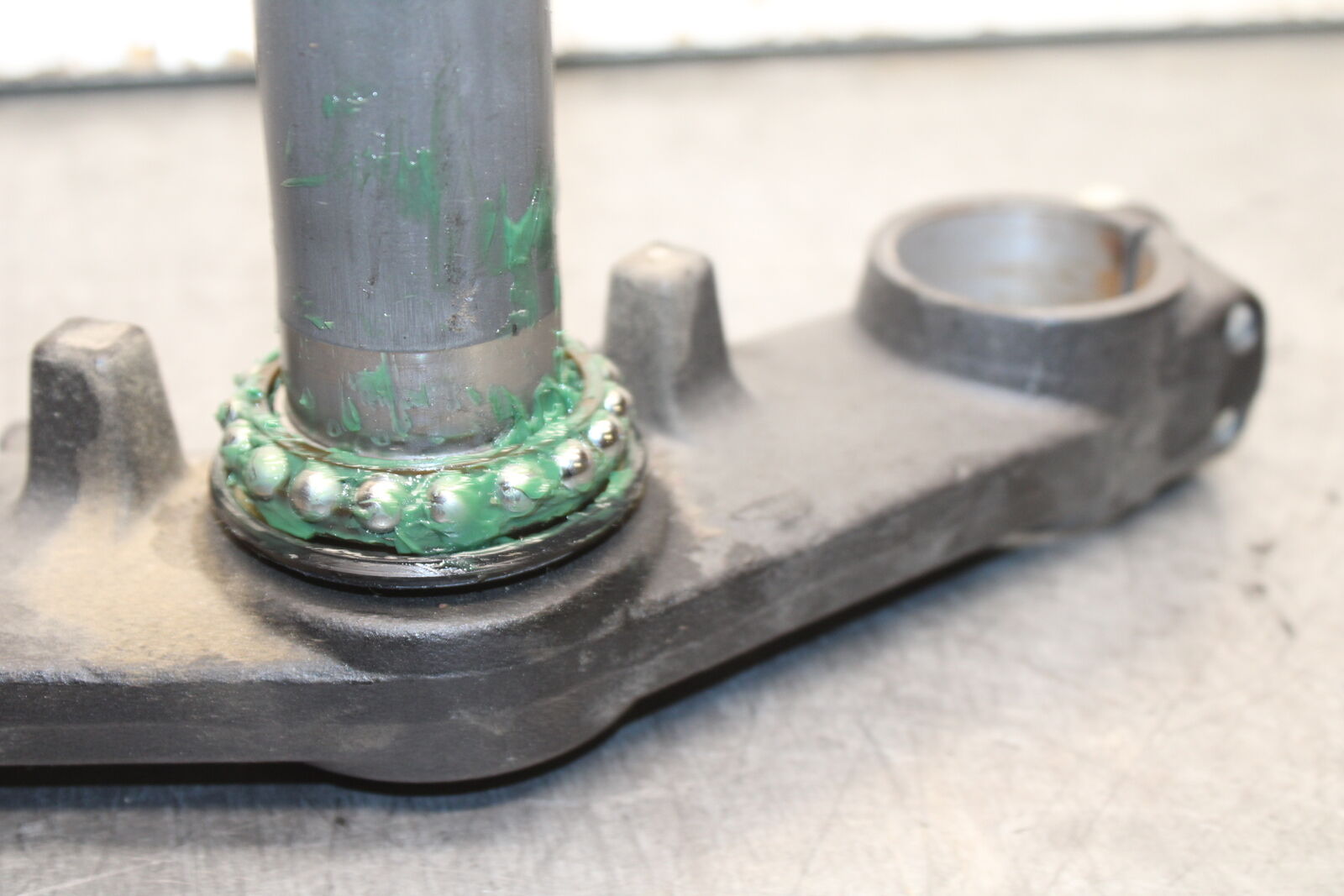 18-24 KAWASAKI NINJA 650 FRONT FORKS CLAMP LOWER TRIPLE TREE STEM BB725