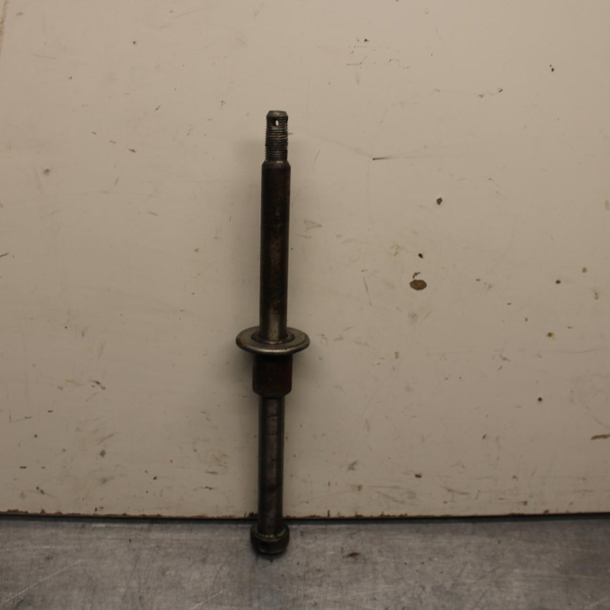 80-81 SUZUKI GS1000GL FRONT WHEEL RIM AXLE PIVOT BOLT BB103