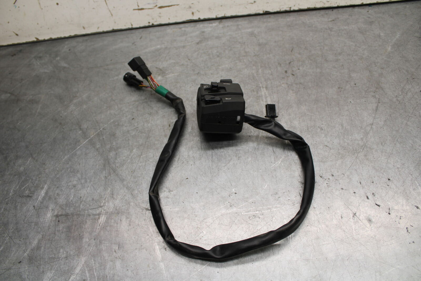 13-18 KAWASAKI NINJA ZX6R LEFT CLIP ON HANDLE HORN SIGNALS SWITCH BB666