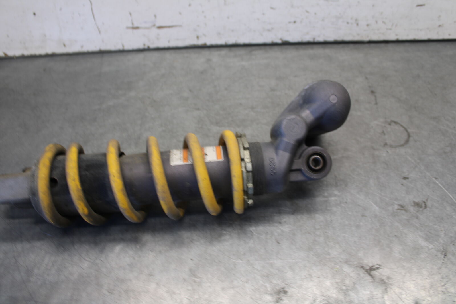04 SUZUKI GSXR600 REAR BACK SHOCK ABSORBER SUSPENSION 62100-29G10-163  BB676
