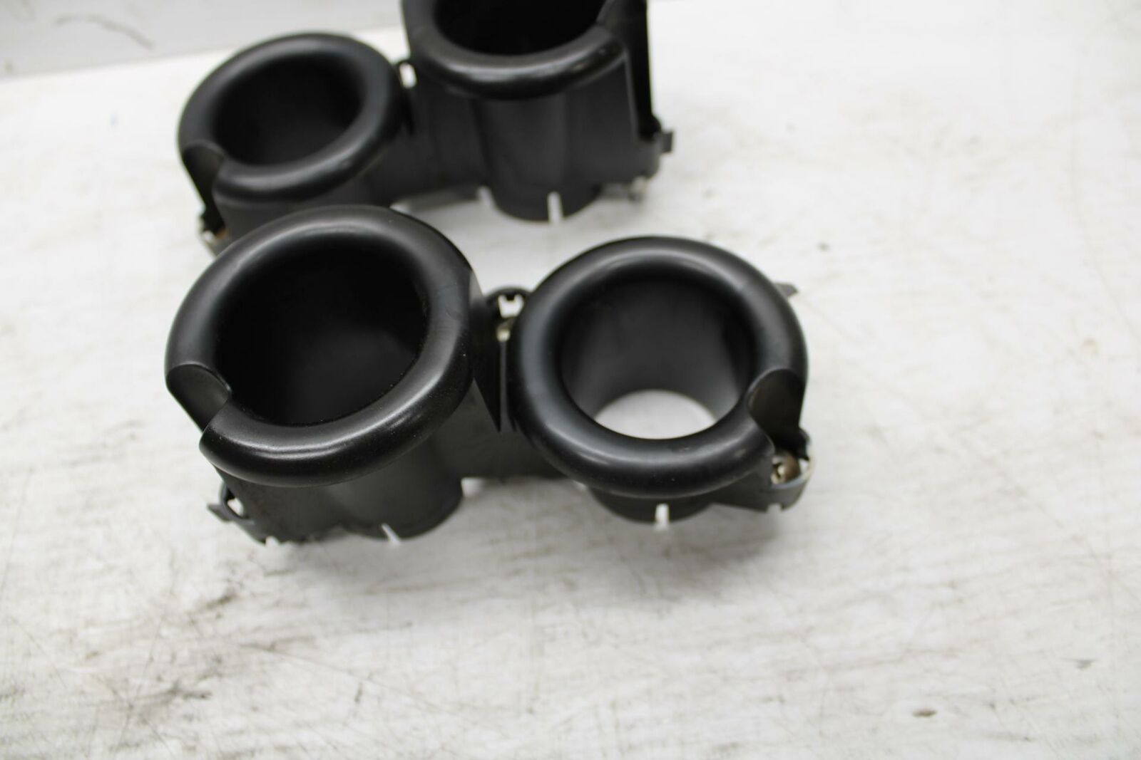 05-06 HONDA CBR600RR  INTAKE VELOCITY STACKS 17225-MEE-000 17226-MEE-000 BB307