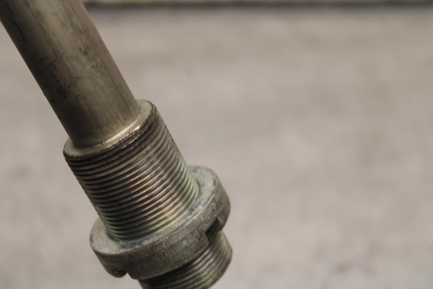 2006 Suzuki SV650 REAR SWINGARM BOLT SUSPENSION PIVOT AXLE 61211-17G00 BB93