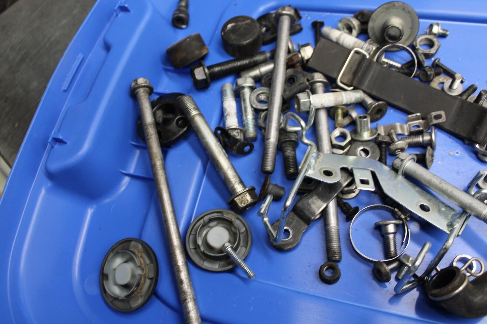 08-12 KAWASAKI NINJA 250R EX250J LEFTOVER  BOLTS HARDWARE MOTOR SCREWS BB612