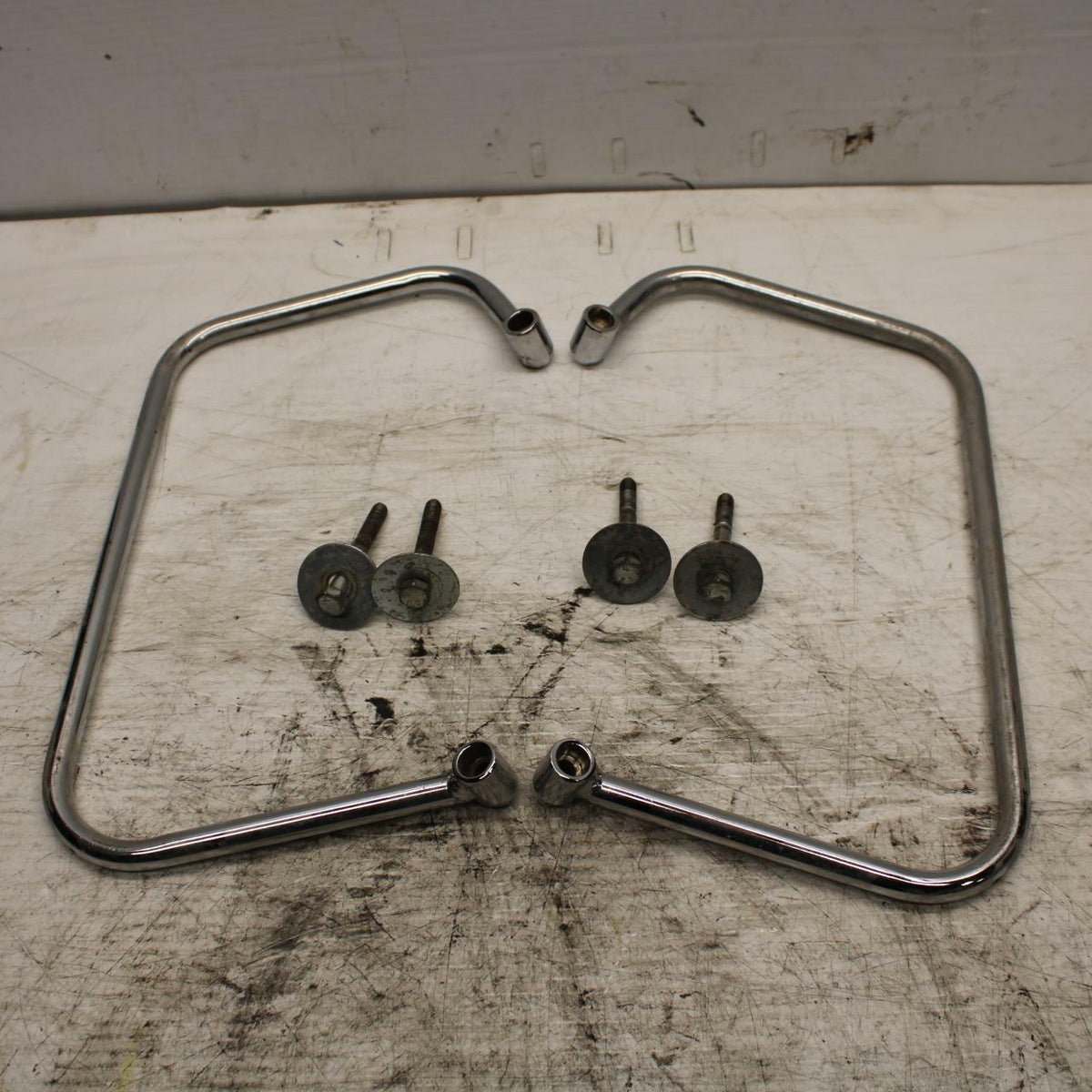 02-03 YAMAHA V STAR 1100 SIDE CARGO LUGGAGE SADDLEBAG BAG BRACE SUPPORTS BB308