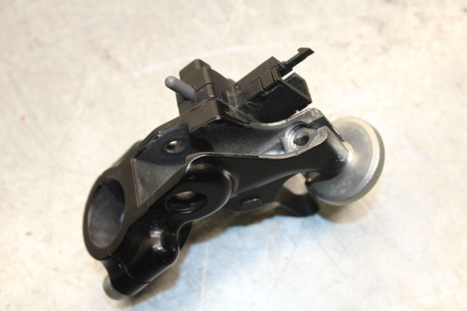 13-18 KAWASAKI NINJA ZX6R CLUTCH LEVER PERCH MOUNT BRACKET BB666