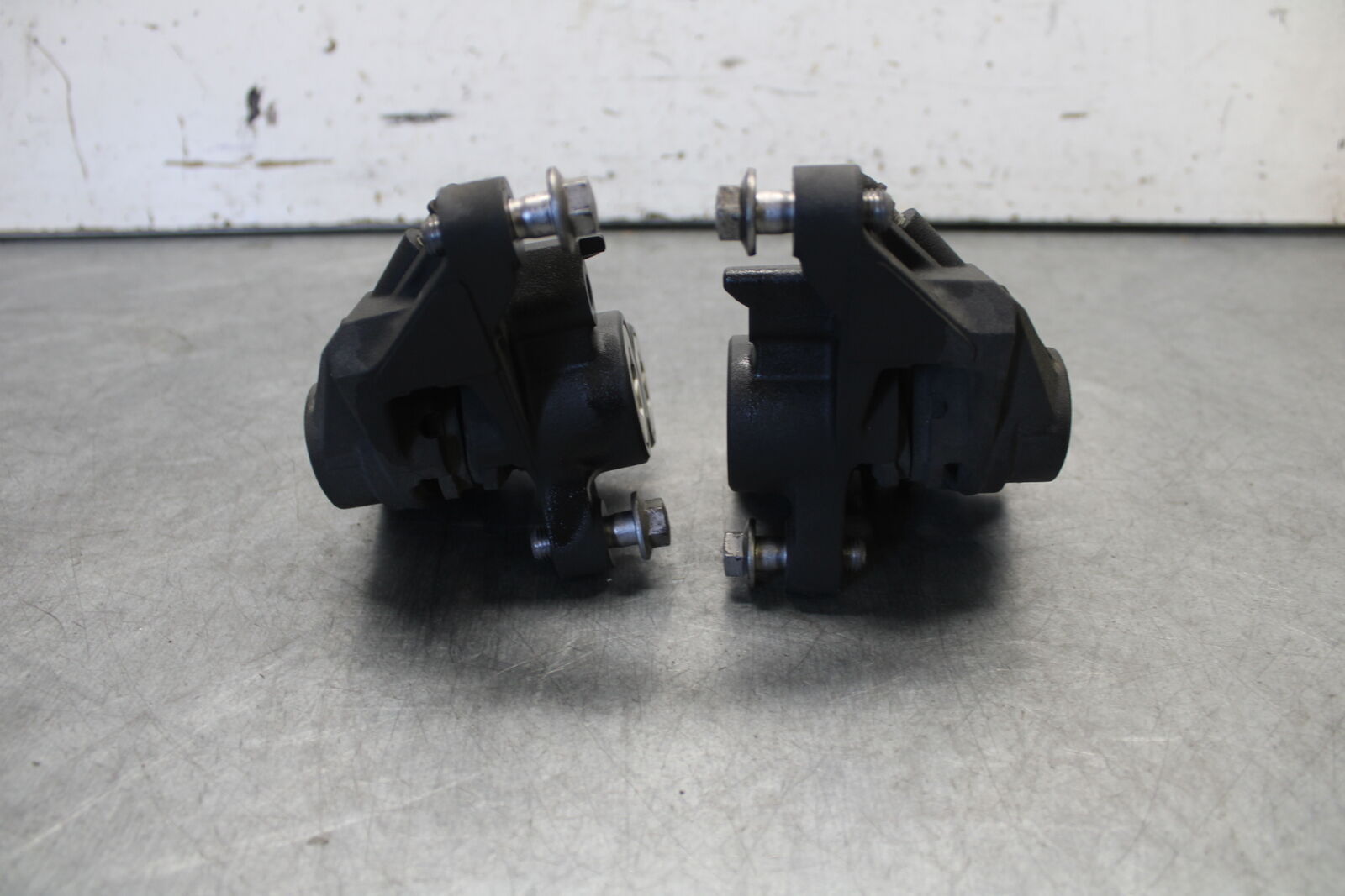 18-24 YAMAHA MT-07 RIGHT LEFT FRONT BRAKE CALIPER SET PAIR CALIPERS BB662