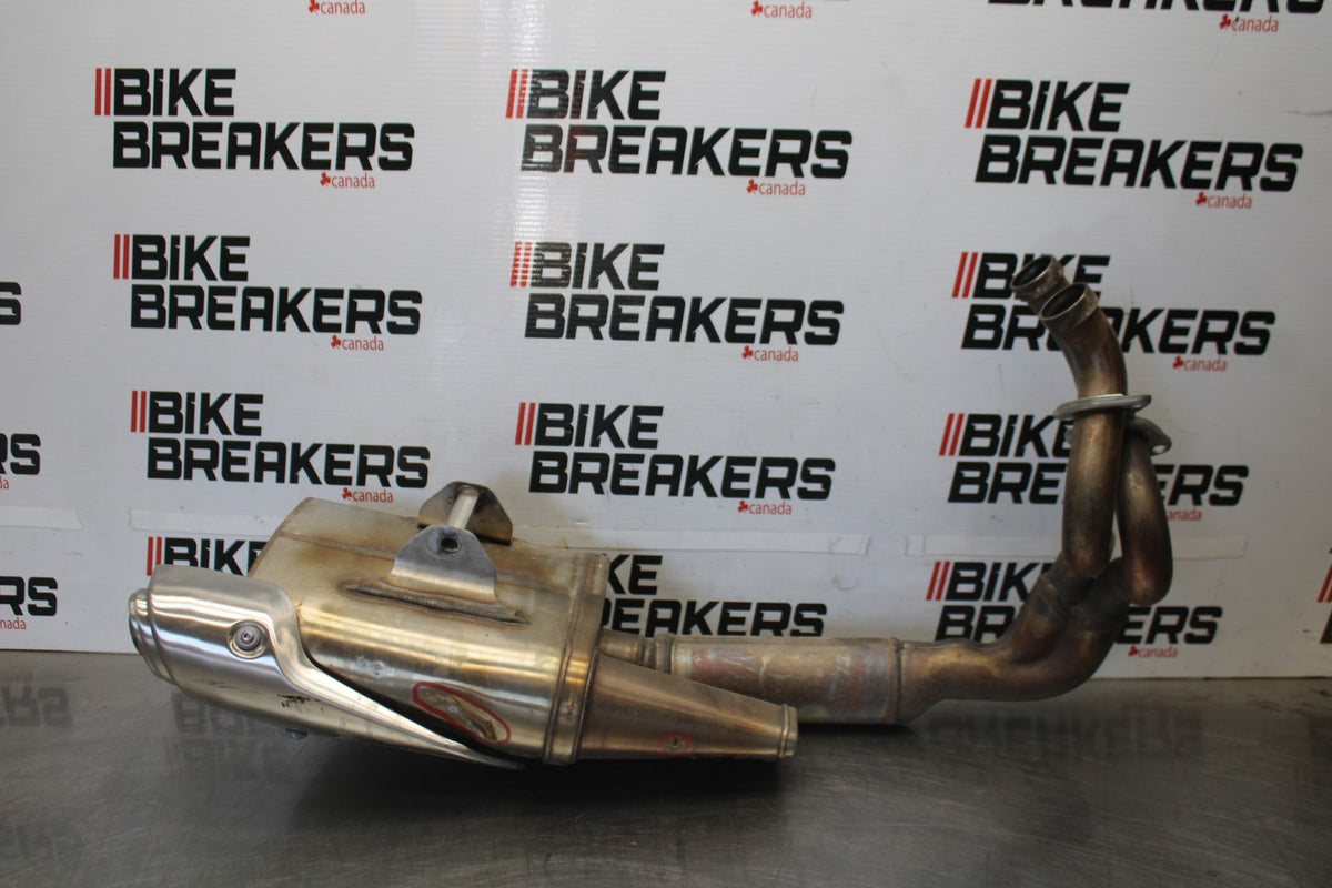 23 KAWASAKI NINJA 650 EX650 FULL EXHAUST SYSTEM HEADERS PIPE MUFFLER BB920