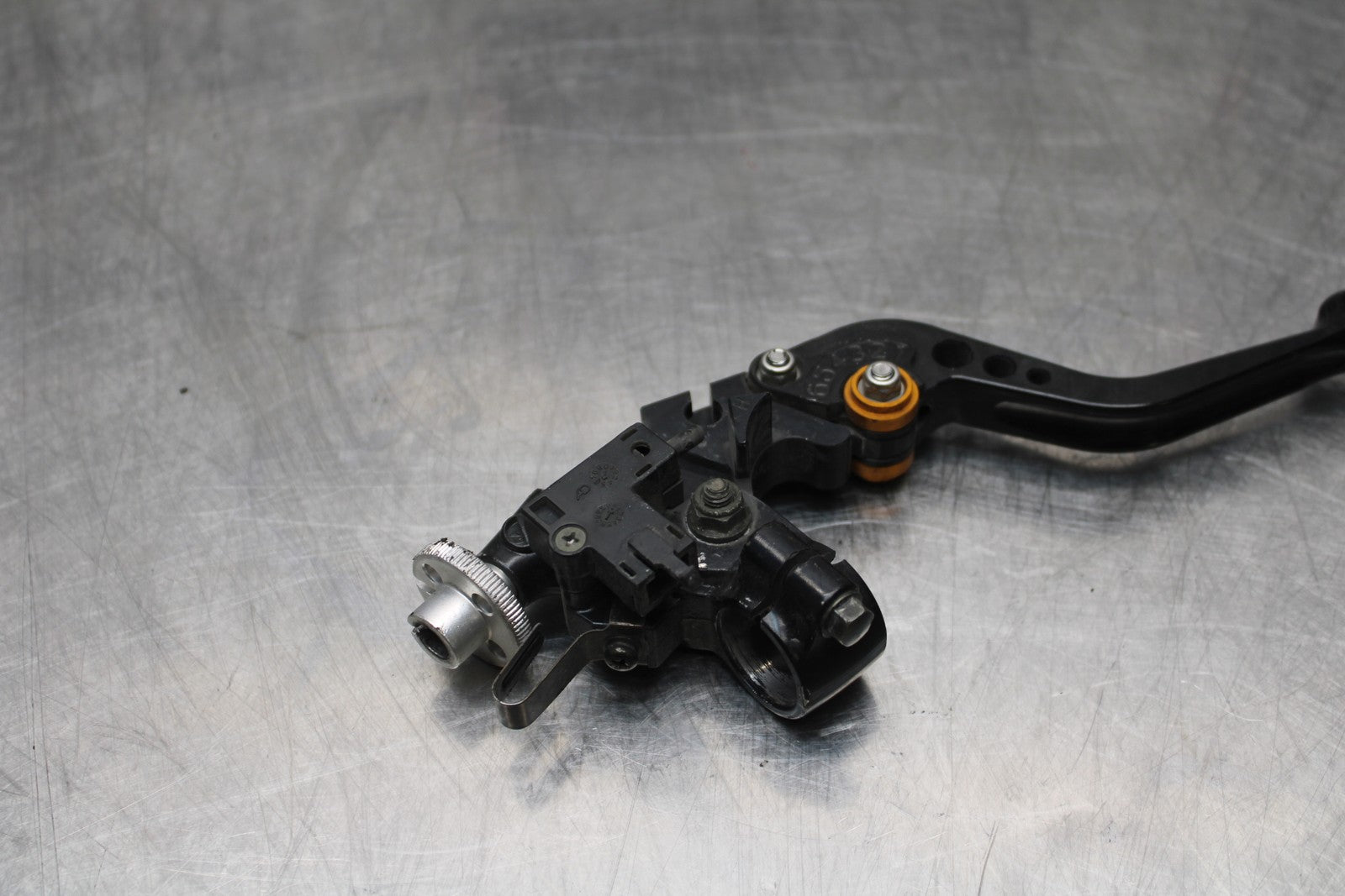 06-07 SUZUKI GSXR 600 CLUTCH PERCH MOUNT WITH LEVER  BB178