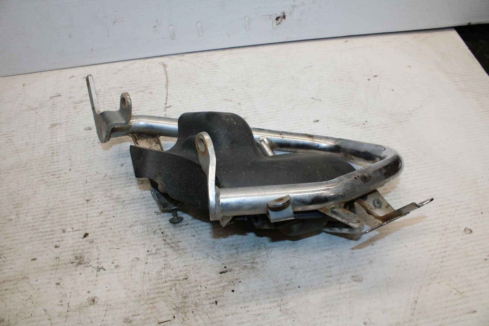 07-08 YAMAHA V STAR 1300 ENGINE MOTOR BAR CRASH BB303