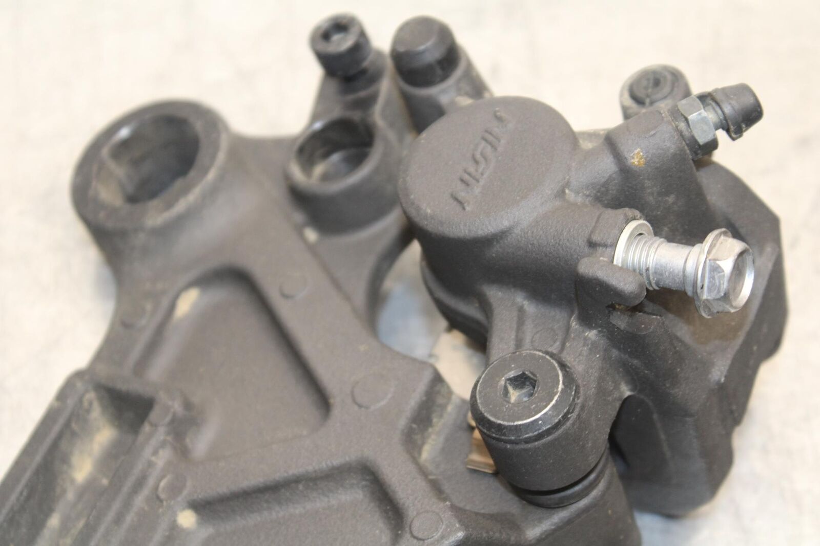 2016 Kawasaki Ninja ZX10R ZX1000 ABS KRT Edition REAR BRAKE CALIPER W MOUNT BB86