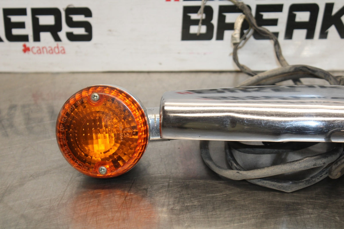 97 KAWASAKI VULCAN 1500 VN1500D CLASSIC REAR BACK TURN SIGNALS & BAR MOUNT BB936