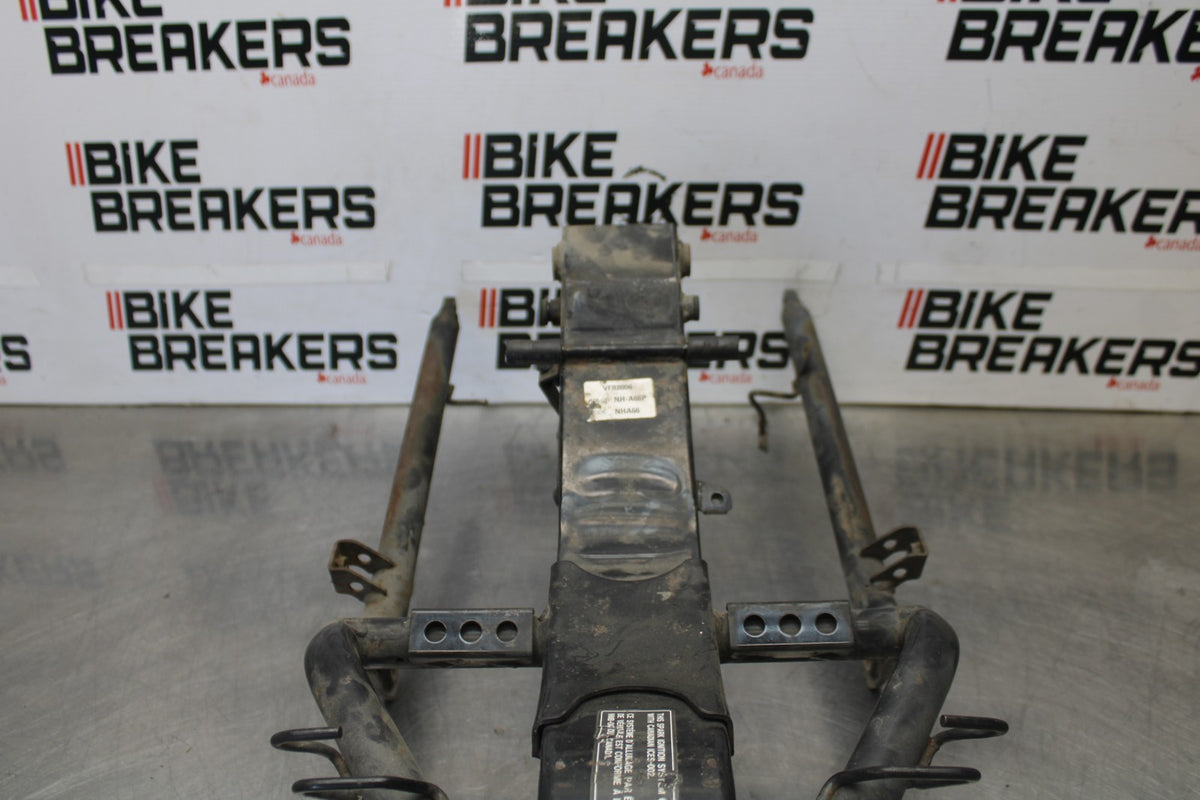06-07 HONDA INTERCEPTOR 800 VFR800 REAR SUBFRAME BACK SUB FRAME BB917