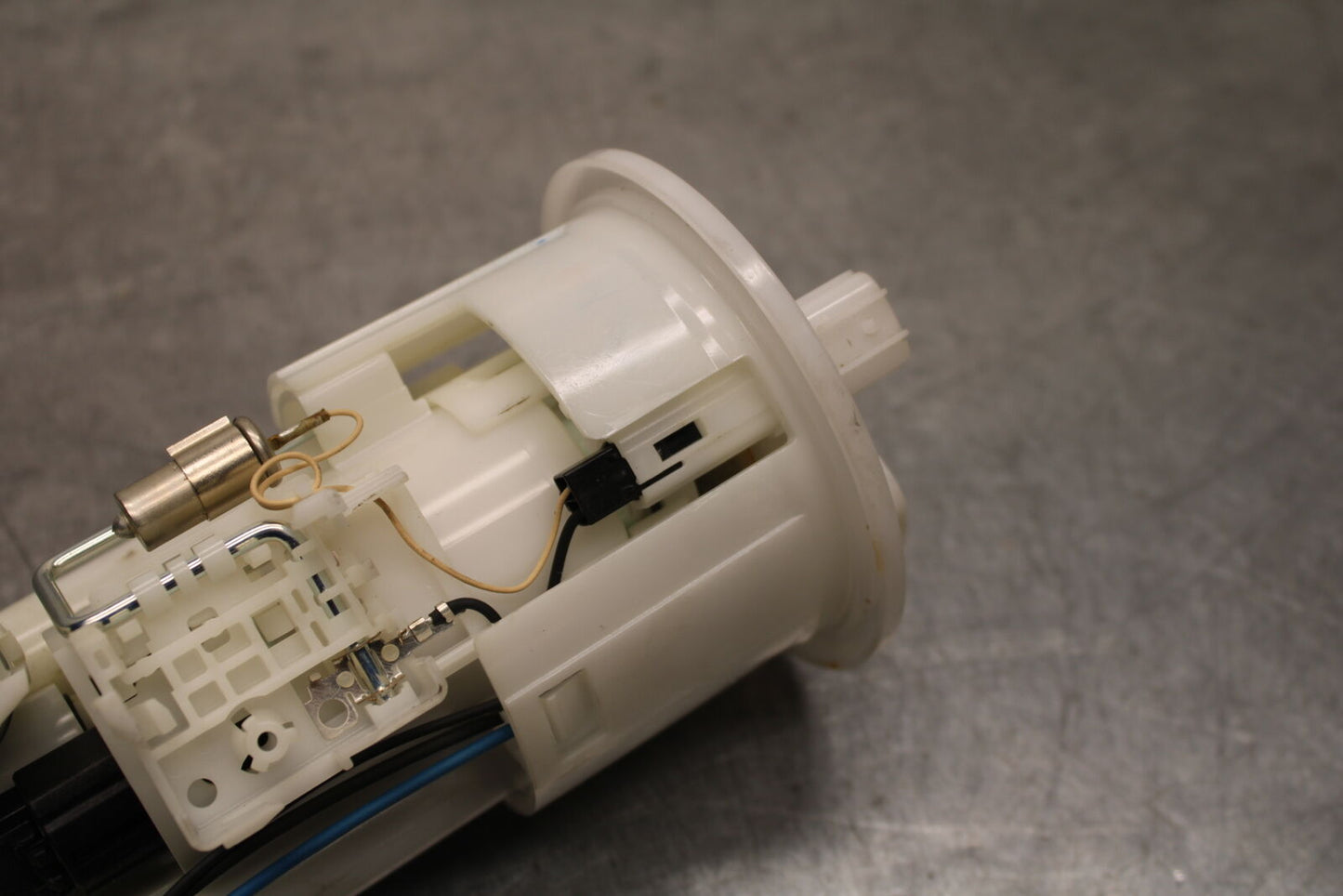09-14 YAMAHA YZF R1 FUEL PUMP GAS PETROL SENDER UNIT 14B-13907-20-00 BB118