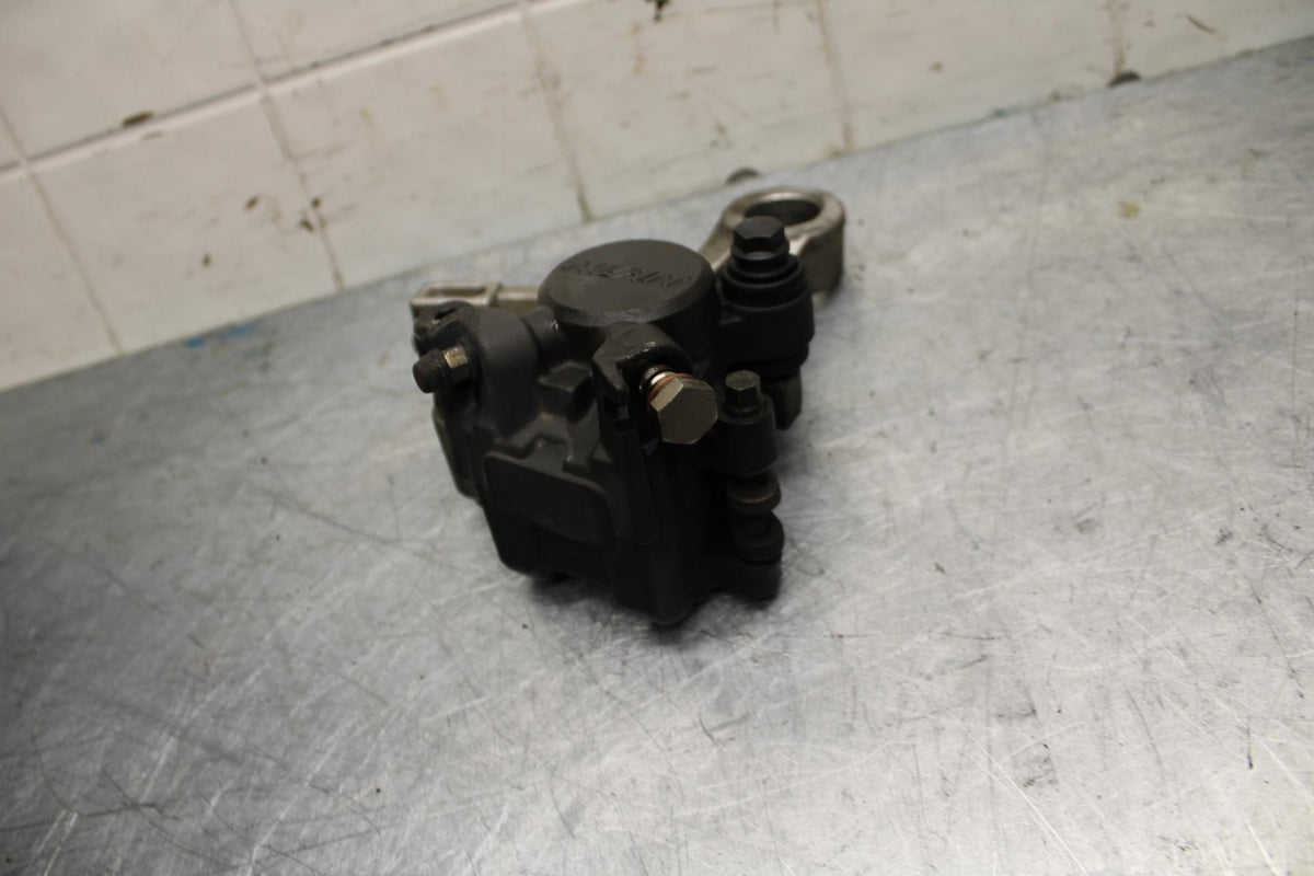 05-06 HONDA CBR600RR REAR BACK BRAKE CALIPER W MOUNT BRACKET BB444