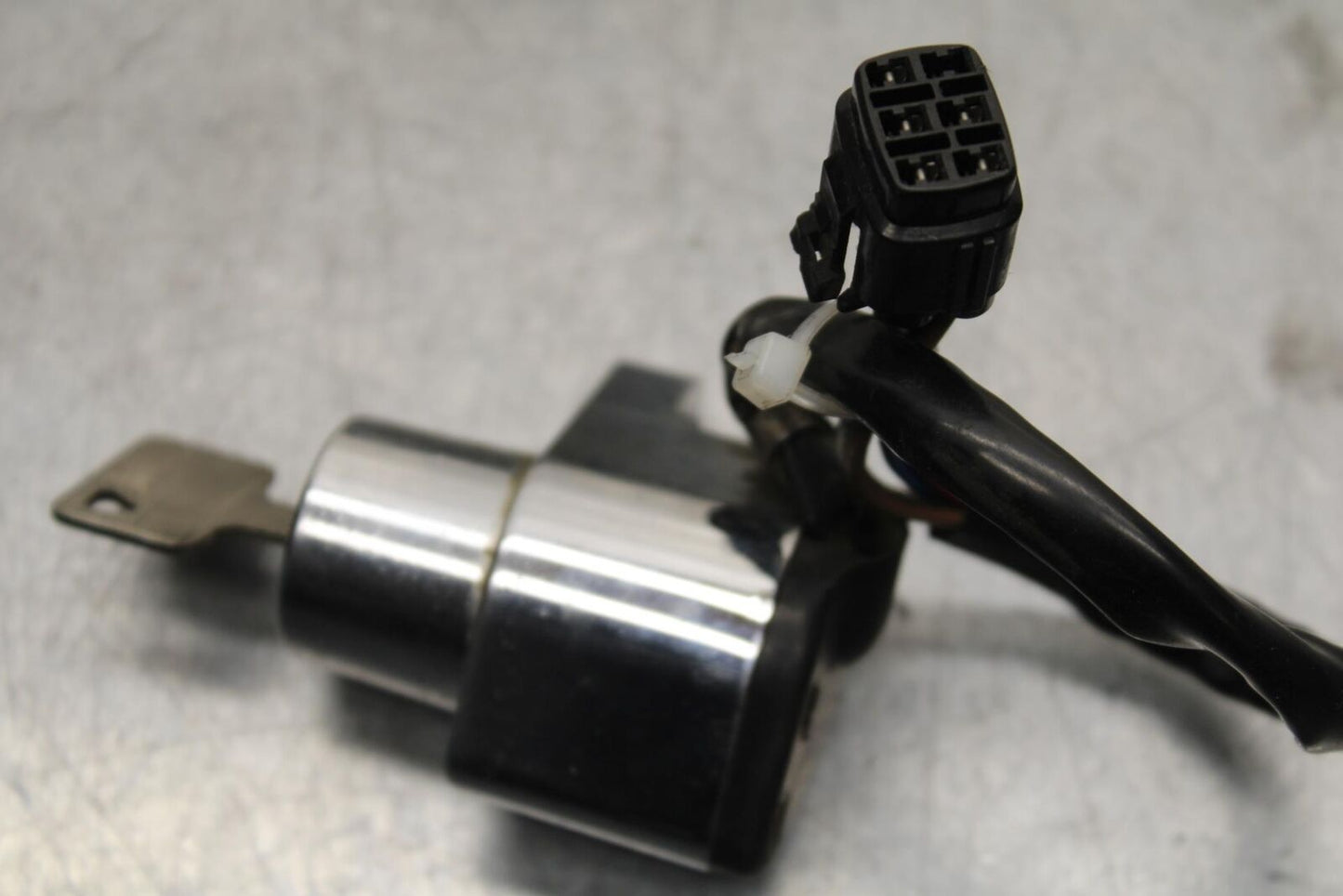 2005 Kawasaki Vulcan 1500 VN1500N IGNITION LOCK KEY SET W/ GAS CAP  BB576