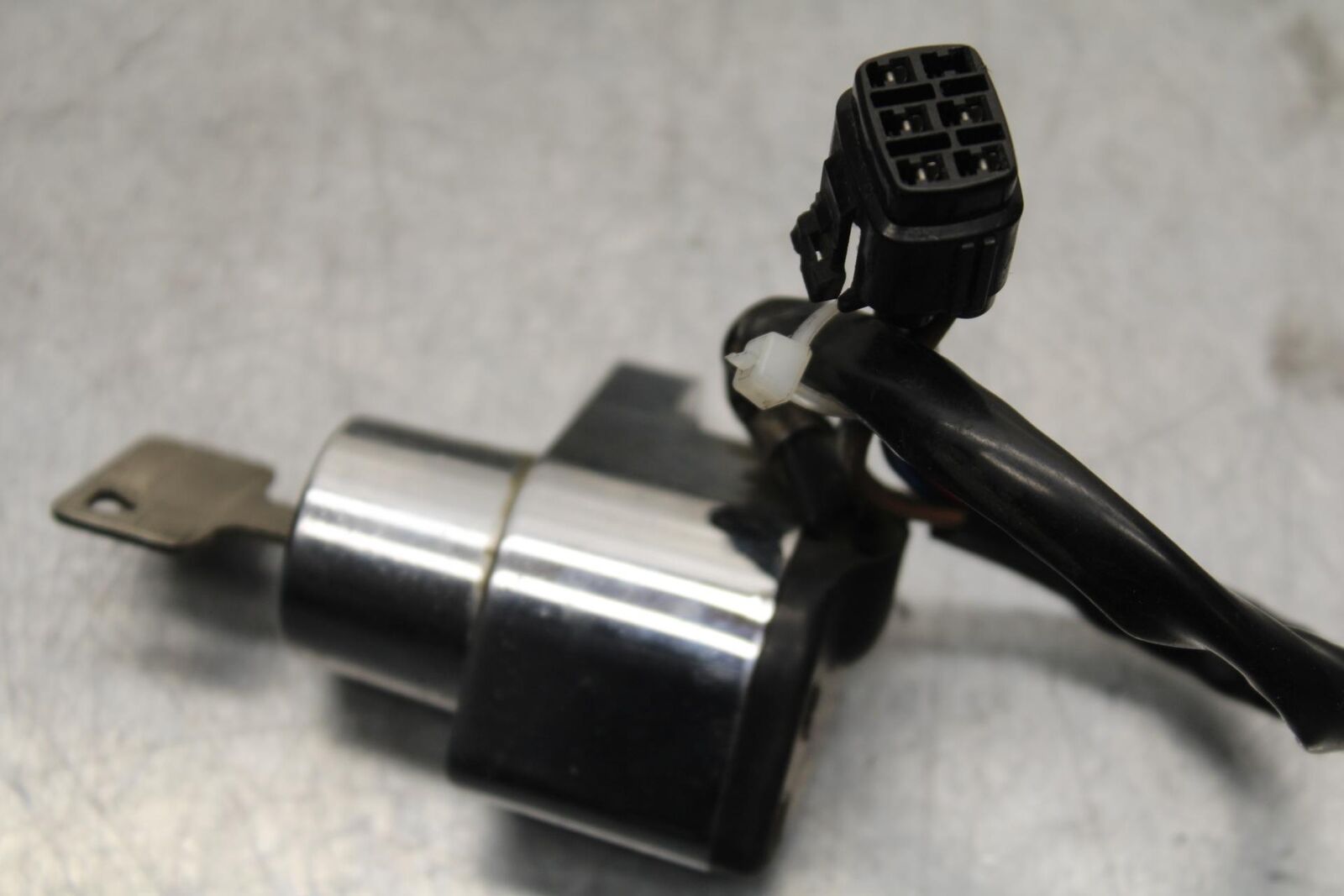 2005 Kawasaki Vulcan 1500 VN1500N IGNITION LOCK KEY SET W/ GAS CAP  BB576