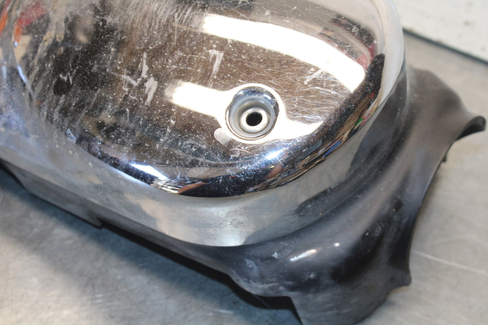 98-03 KAWASAKI VULCAN 1500L STATOR MAGNETO ALTERNATOR GENERATOR COVER BB678