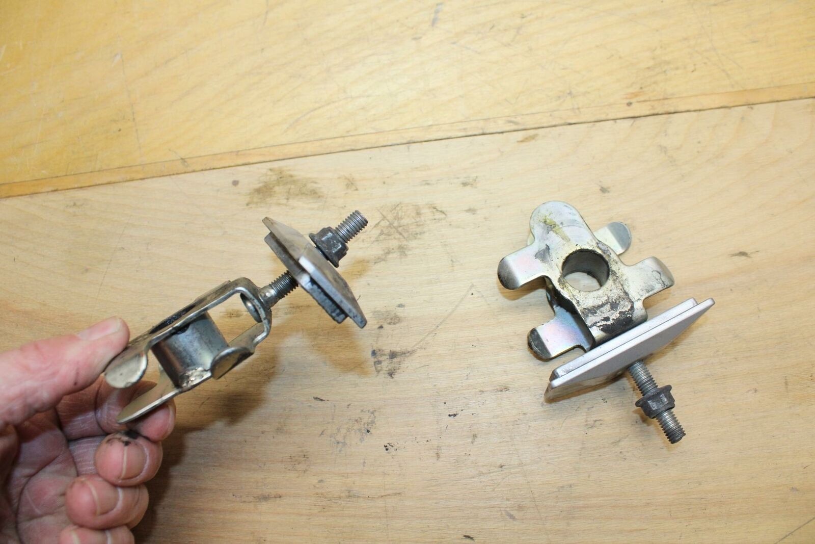 07-08 SUZUKI SV650 SWINGARM CHAIN TENSIONER ADJUSTMENT BRACKETS  BB316