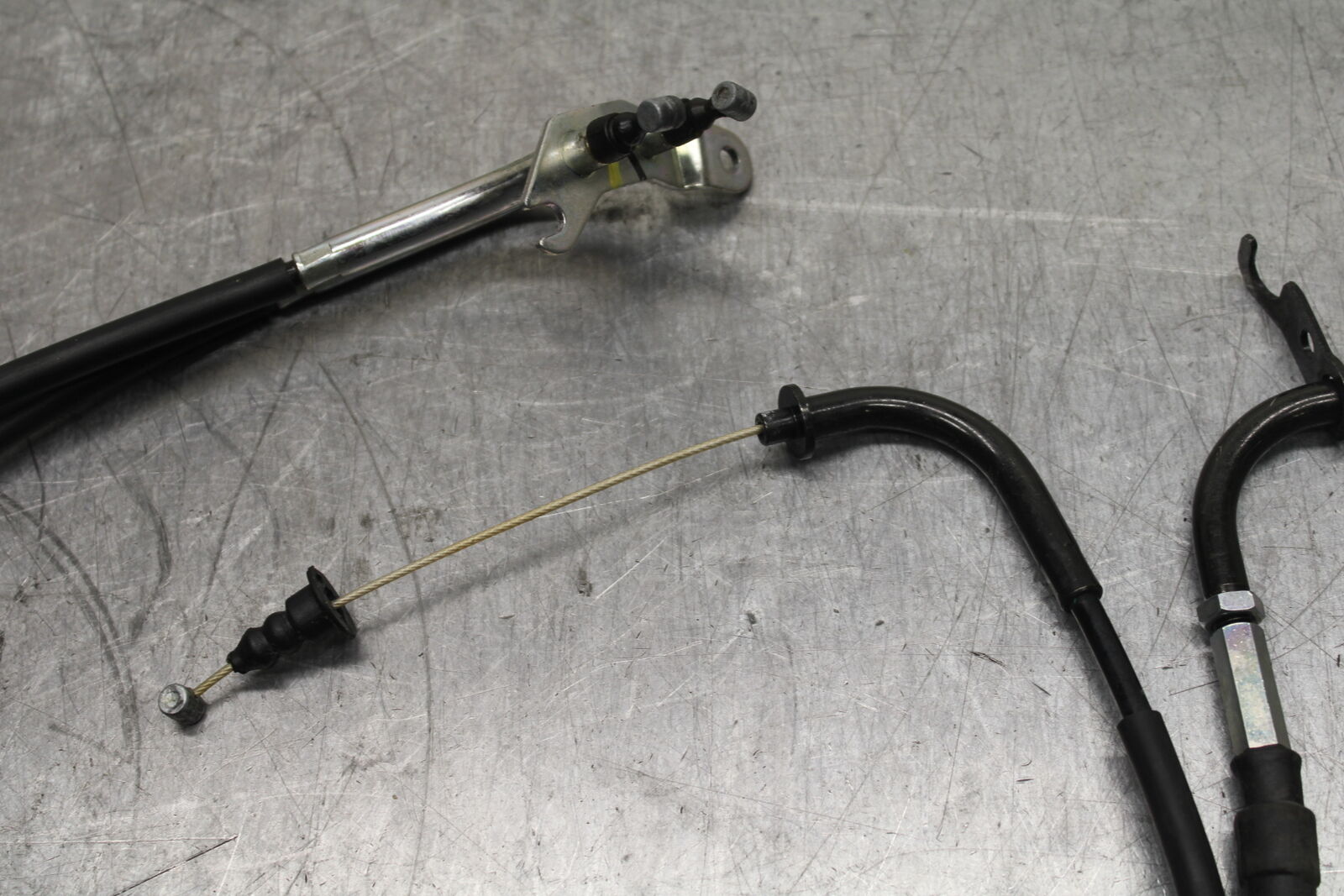 15-17 YAMAHA YZF R3 THROTTLE CABLES LINES BB111