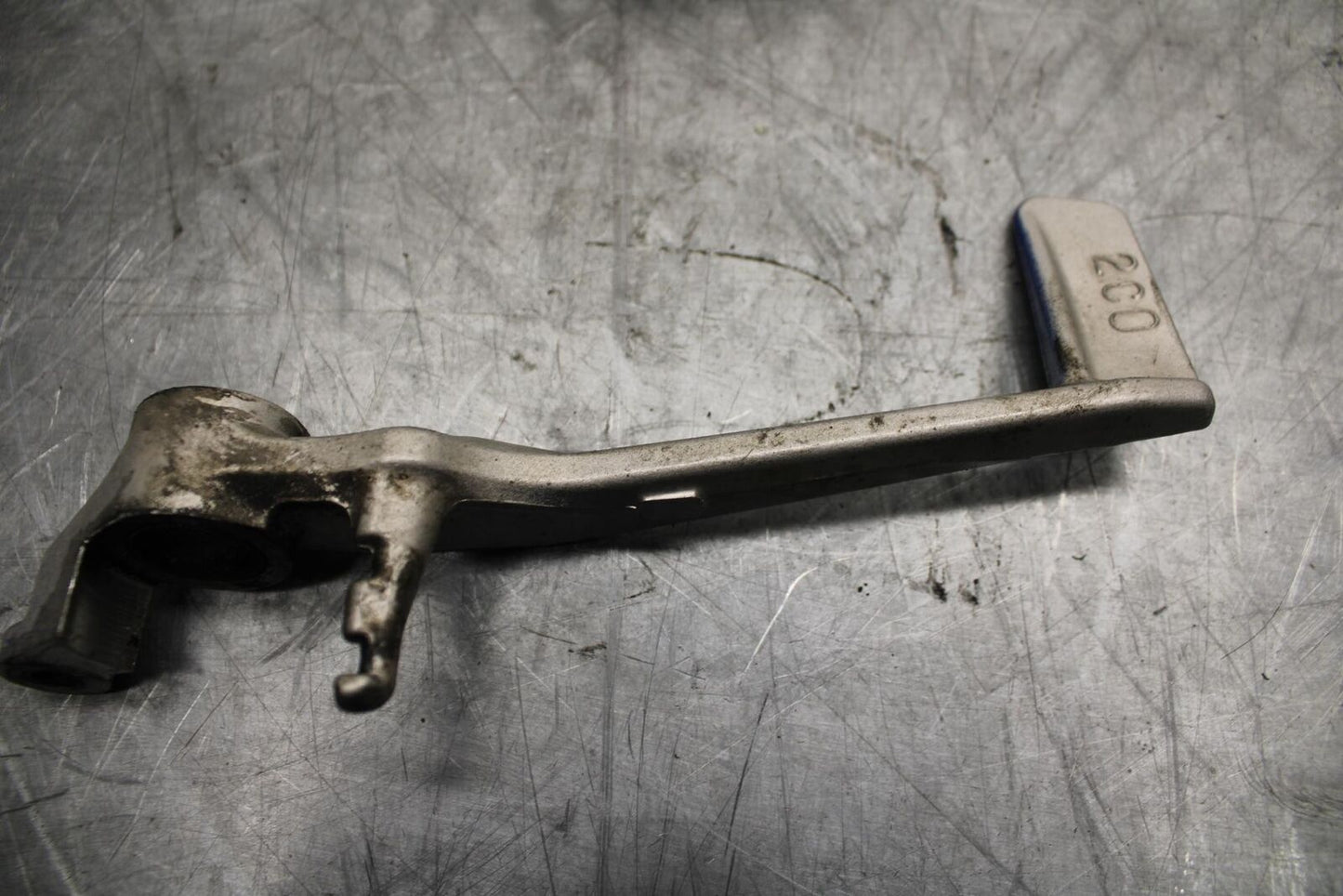 07 YAMAHA YZF R6 RIGHT REARSET BRAKE FOOT PEDAL 2C0-27211-00-00 BB495