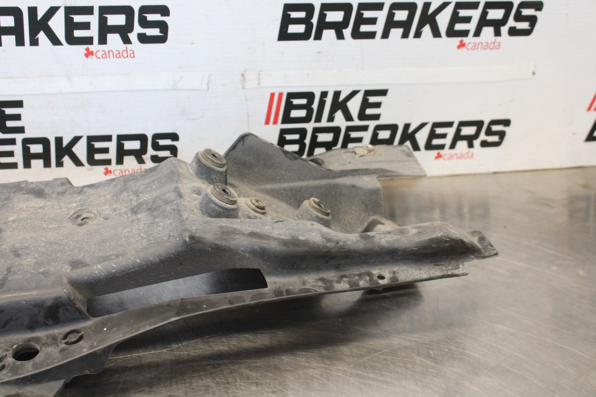 07-08 KAWASAKI NINJA ZX6R REAR BACK TAIL UNDERTAIL BATTERY TRAY PLASTIC BB937